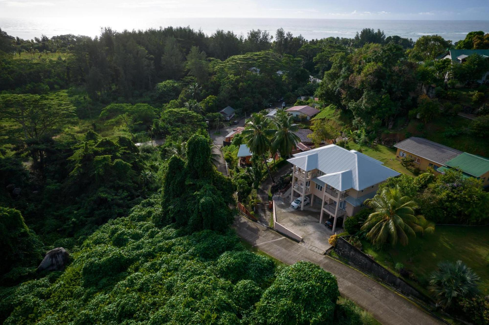 Jaidss Holiday Apartments 1 Anse aux Pins Bagian luar foto